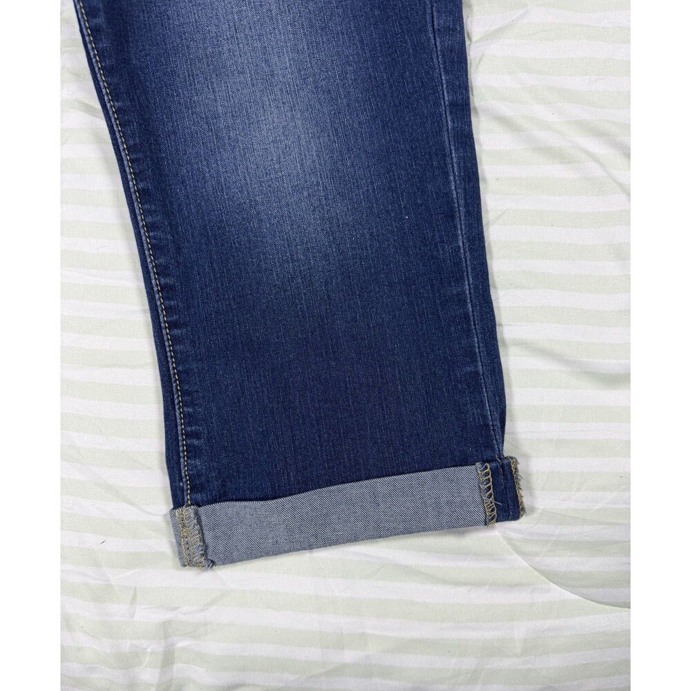 Time and Tru Women's Dark Blue Cropped Jeans Size 12 - Picture 3 of 6